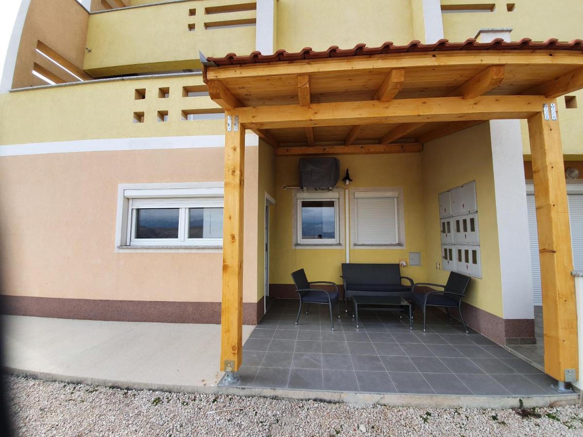 Apartments Ljubic Паг Экстерьер фото